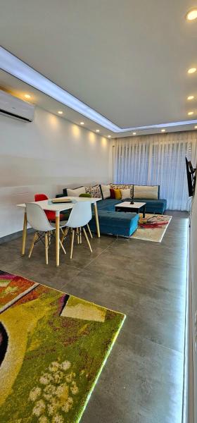 ALP's 2 bedroom apt, 8 min walk from city centre